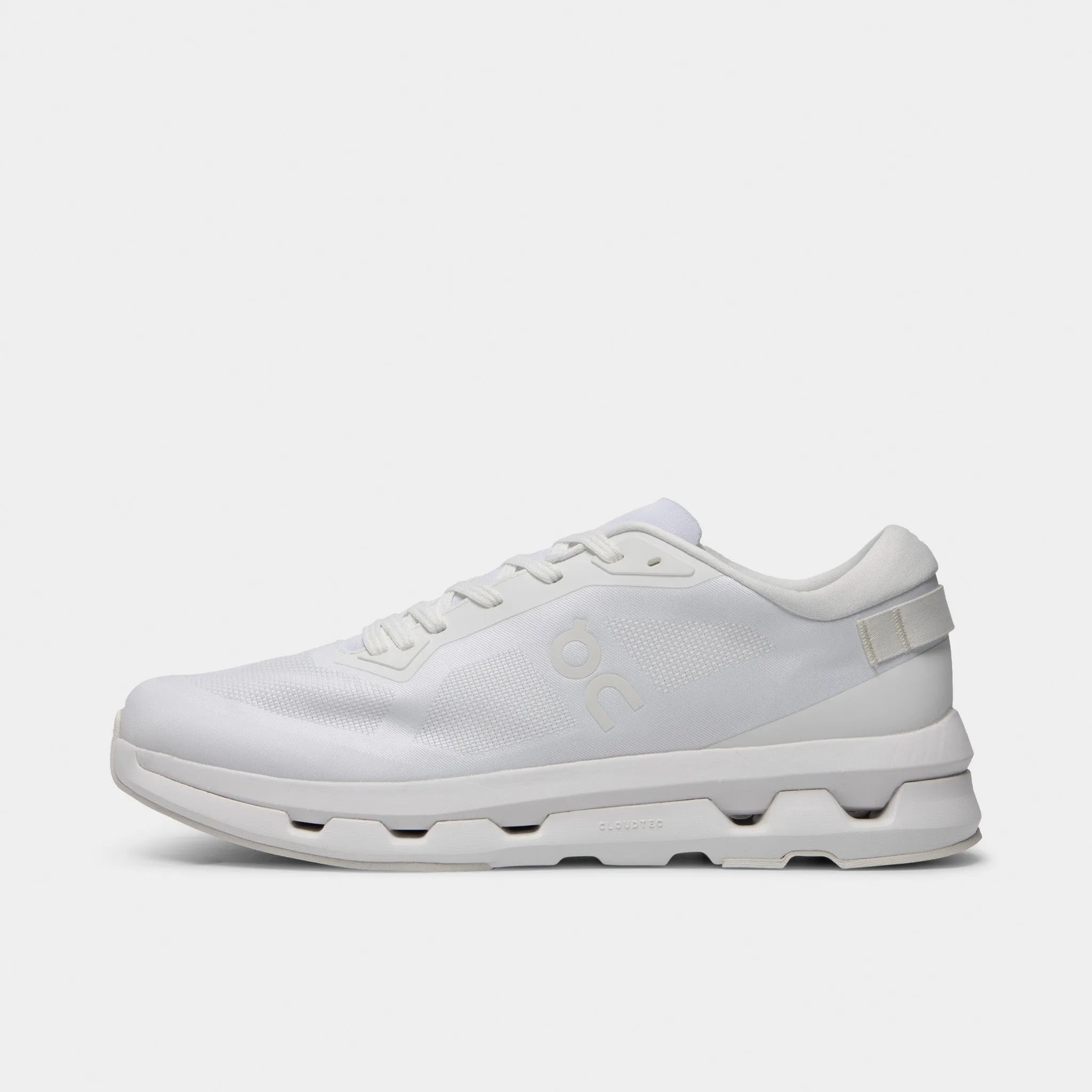 On Cloudzone White / White Walk Casual