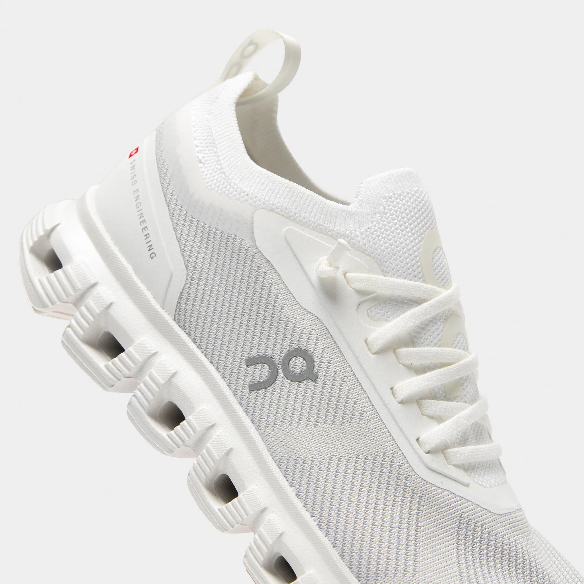Hyper Responsive Cushion Agility Control On Women's Cloud 6 Versa White / White