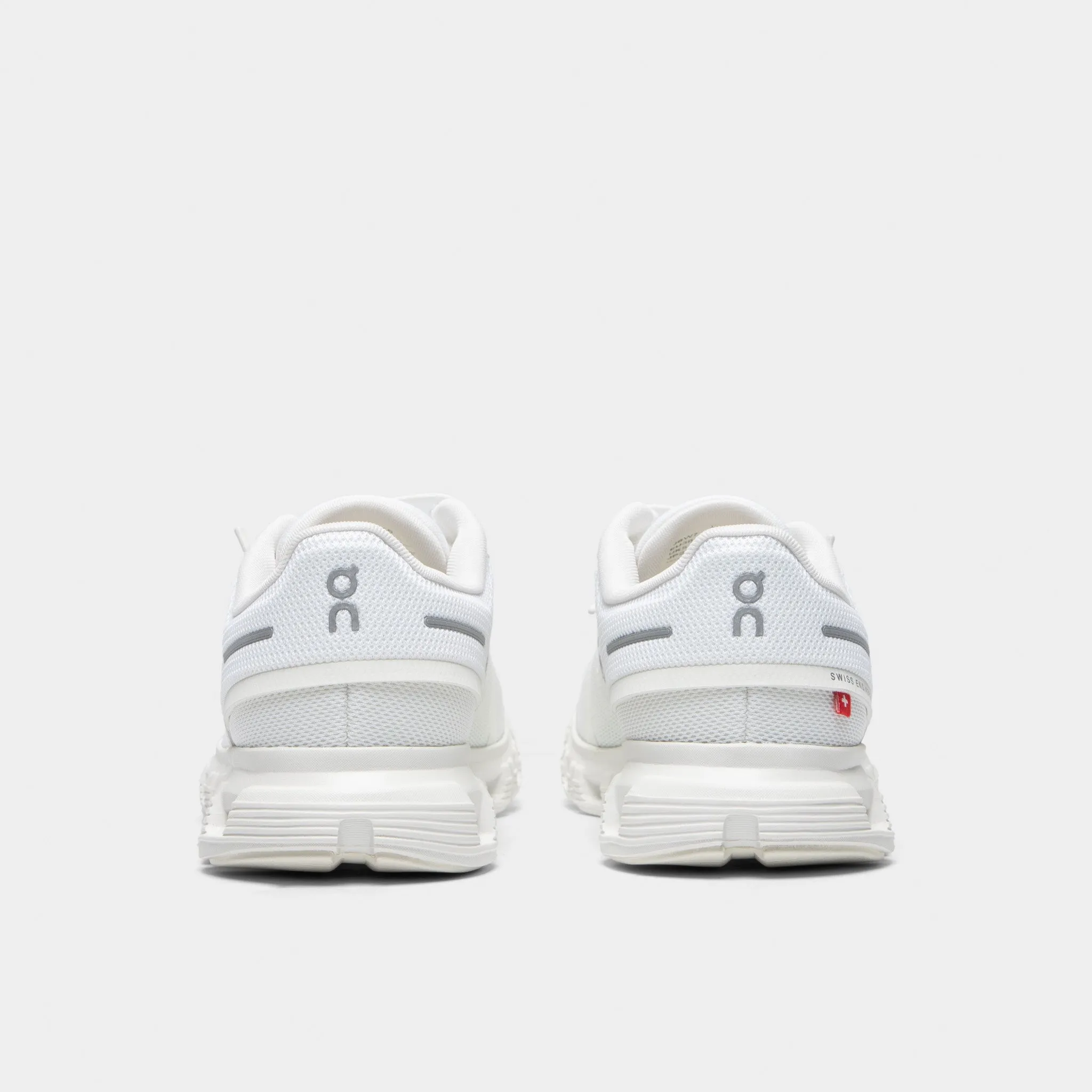 On Women's Cloud 6 White / White Flex Step