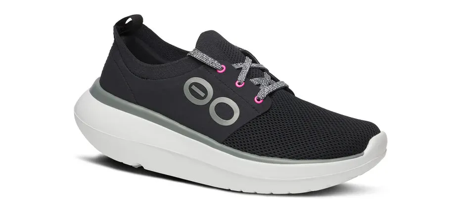 Media Pop OOFOS OOMY STRIDE - BLACK & WHITE