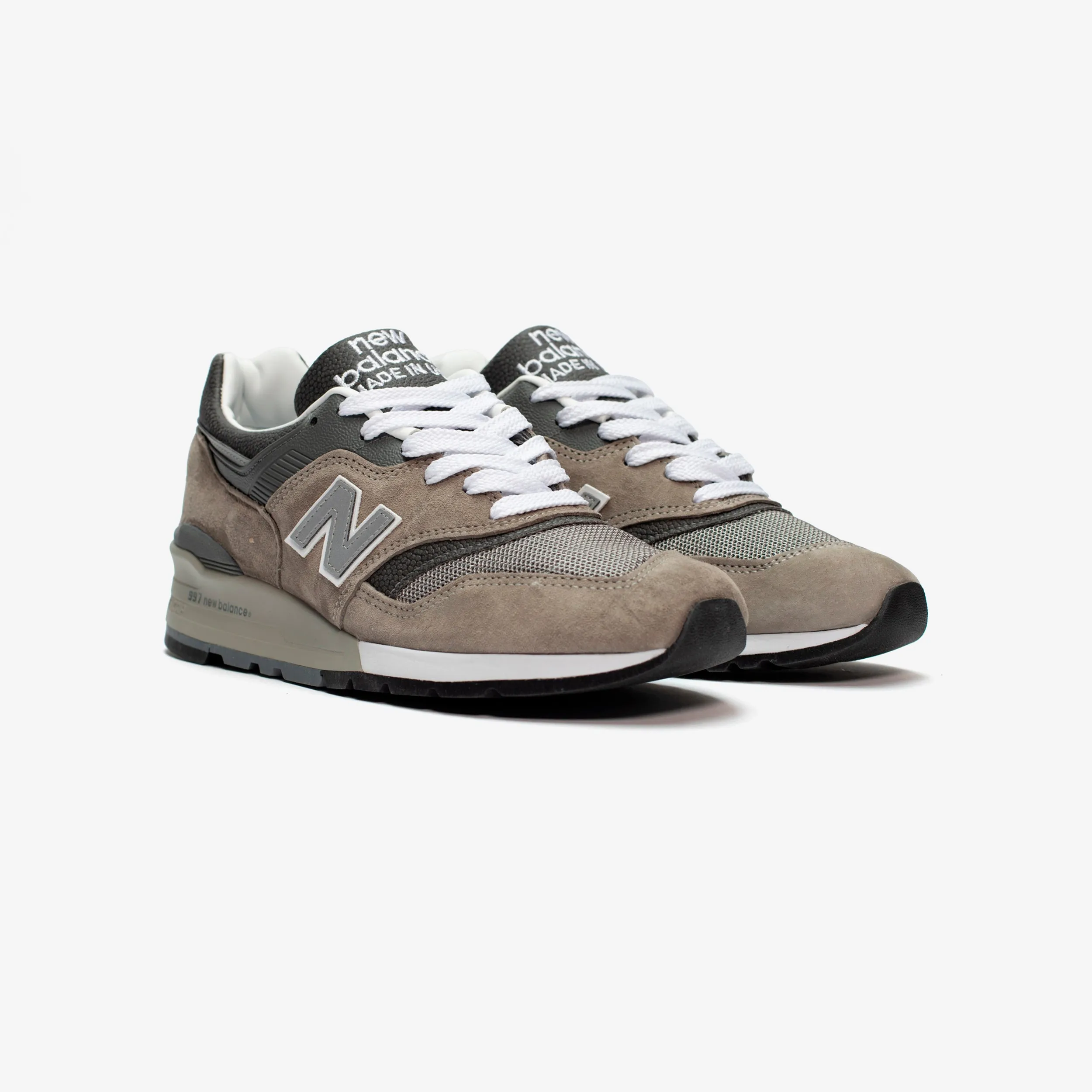 soccer players' traction 997