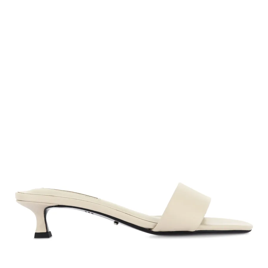 Harbor Dock Lightweight Design PENNY - VANILLA NAPPA
