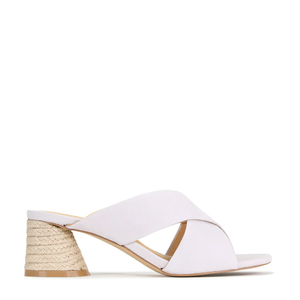 Stud Detail PETORA