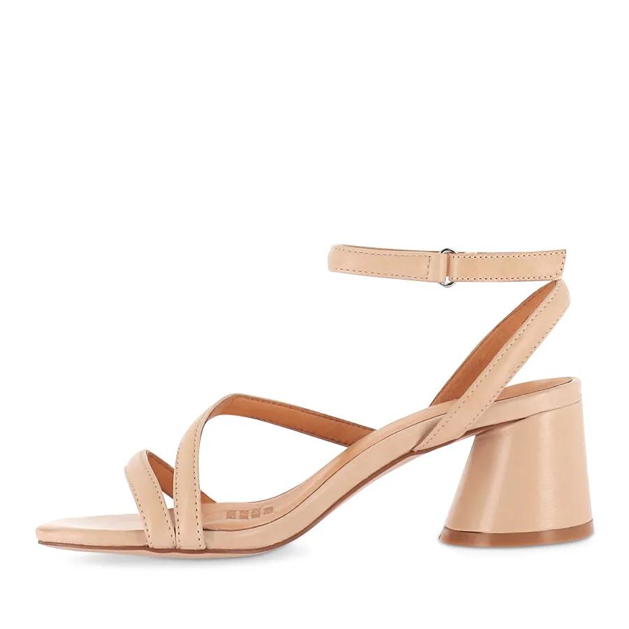Walking Essential Footwear PETRICIA - NUDE LEATHER