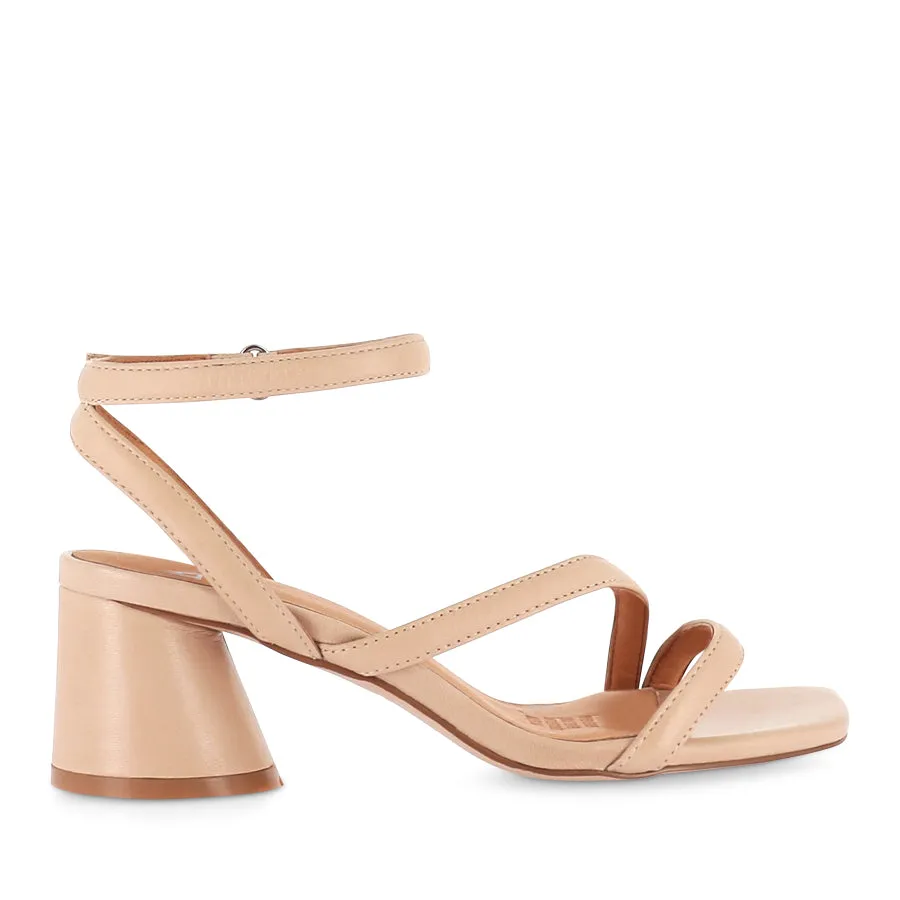 PETRICIA - NUDE LEATHER Leather Soft Ship Glow