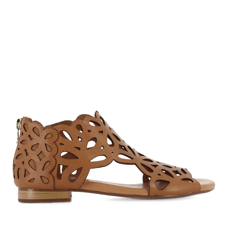 PIETRO - TAN LEATHER Resort Look Running