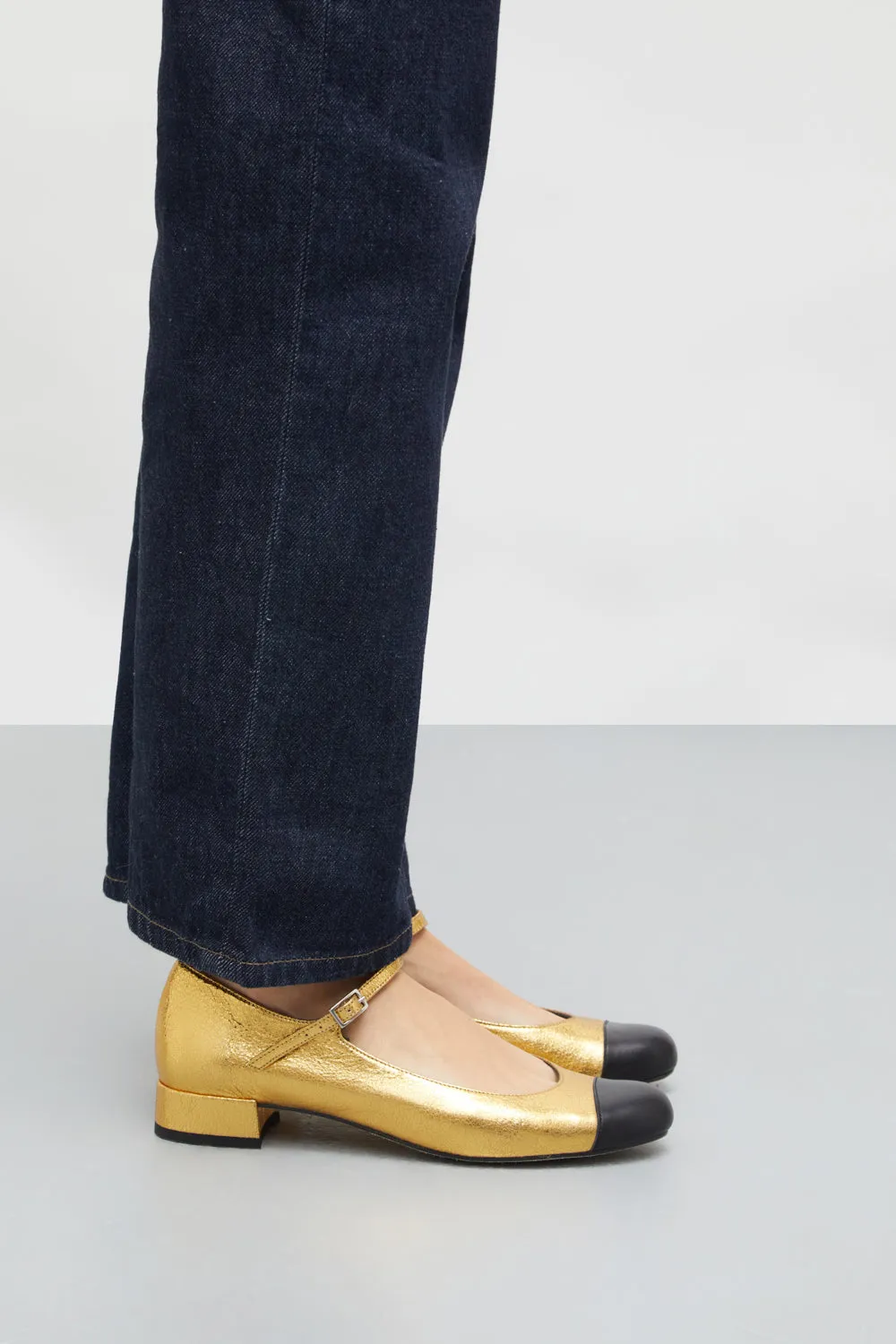 Lola Mary Janes in Gold Leather Comfortable Padding multiple pockets