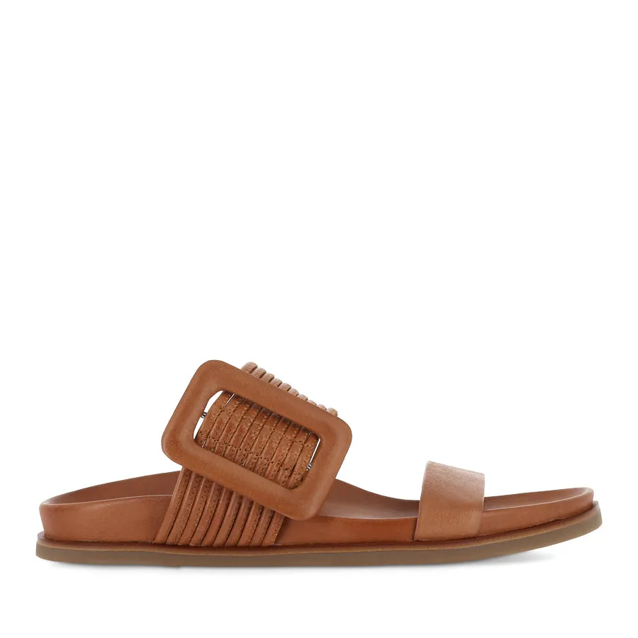 CARMICE - BRANDY LEATHER Chill Sandal Fit
