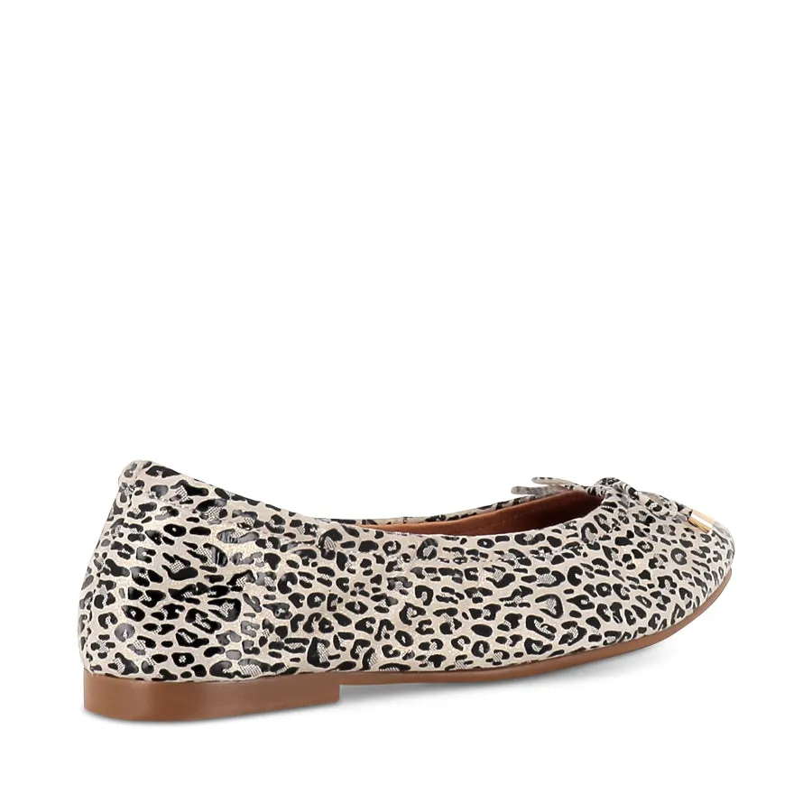 Soft Interior PONCHO - CREAMY LEOPARD