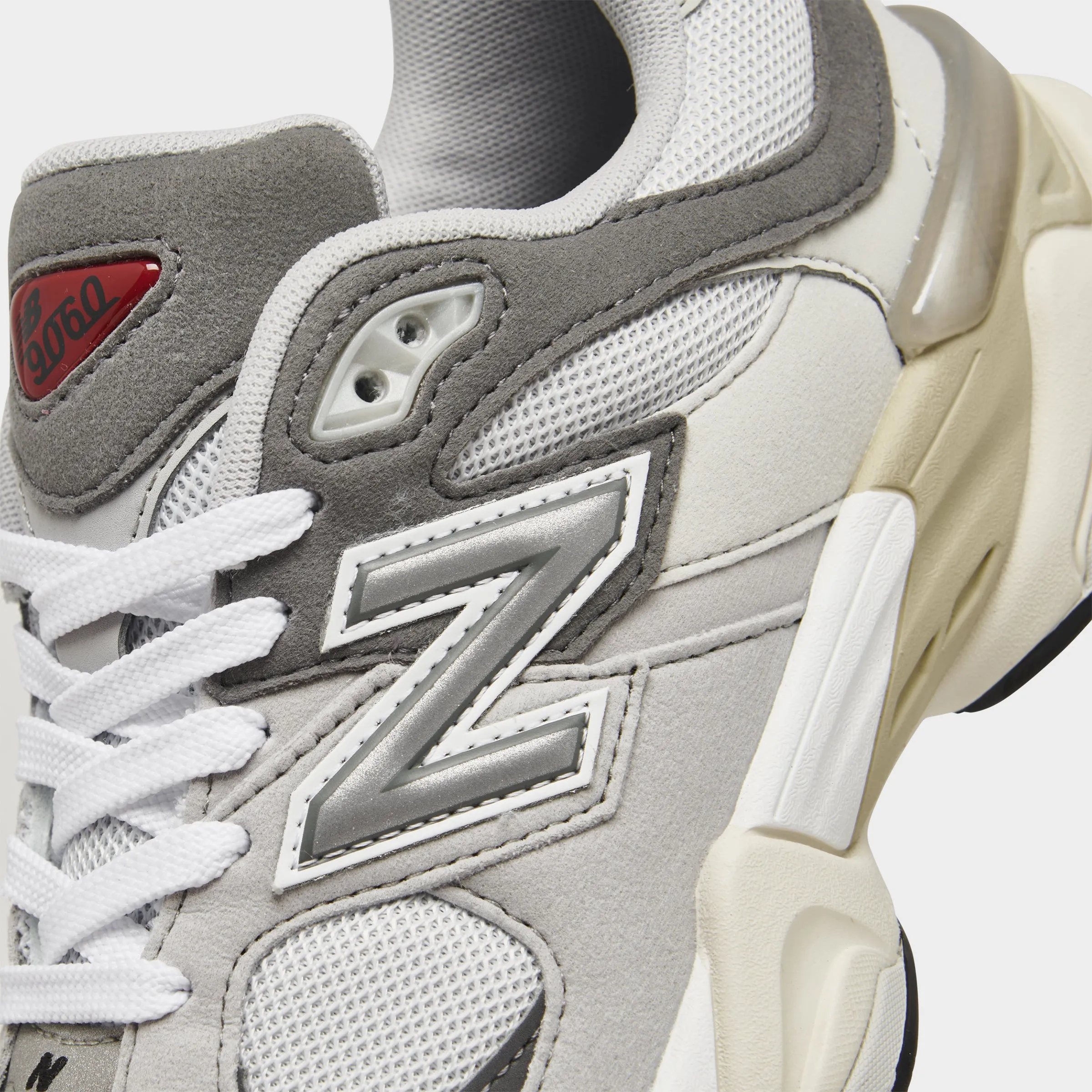 diabetic-friendly New Balance Juniors' 9060 Rain Cloud / Castlerock