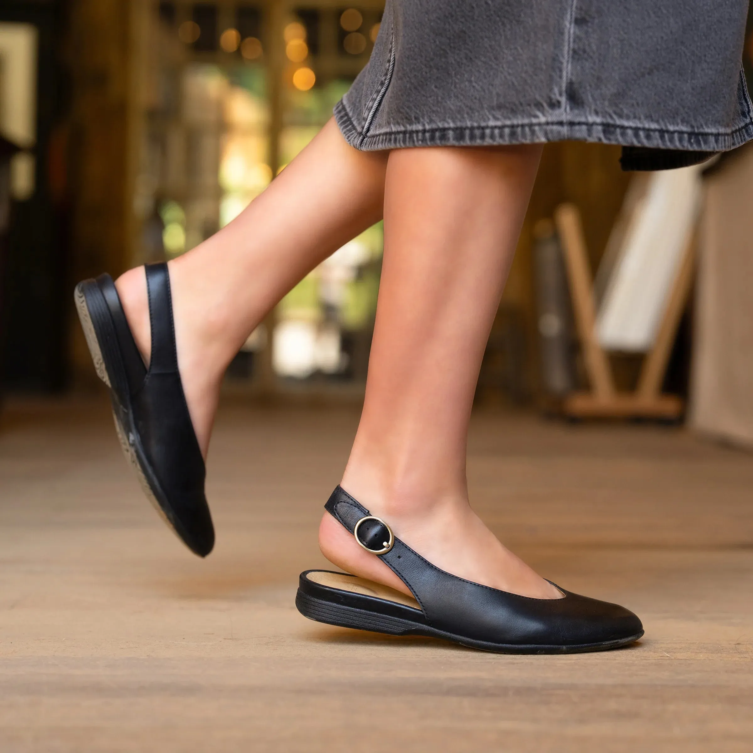 Soft Material DANSKO LEA - BLACK