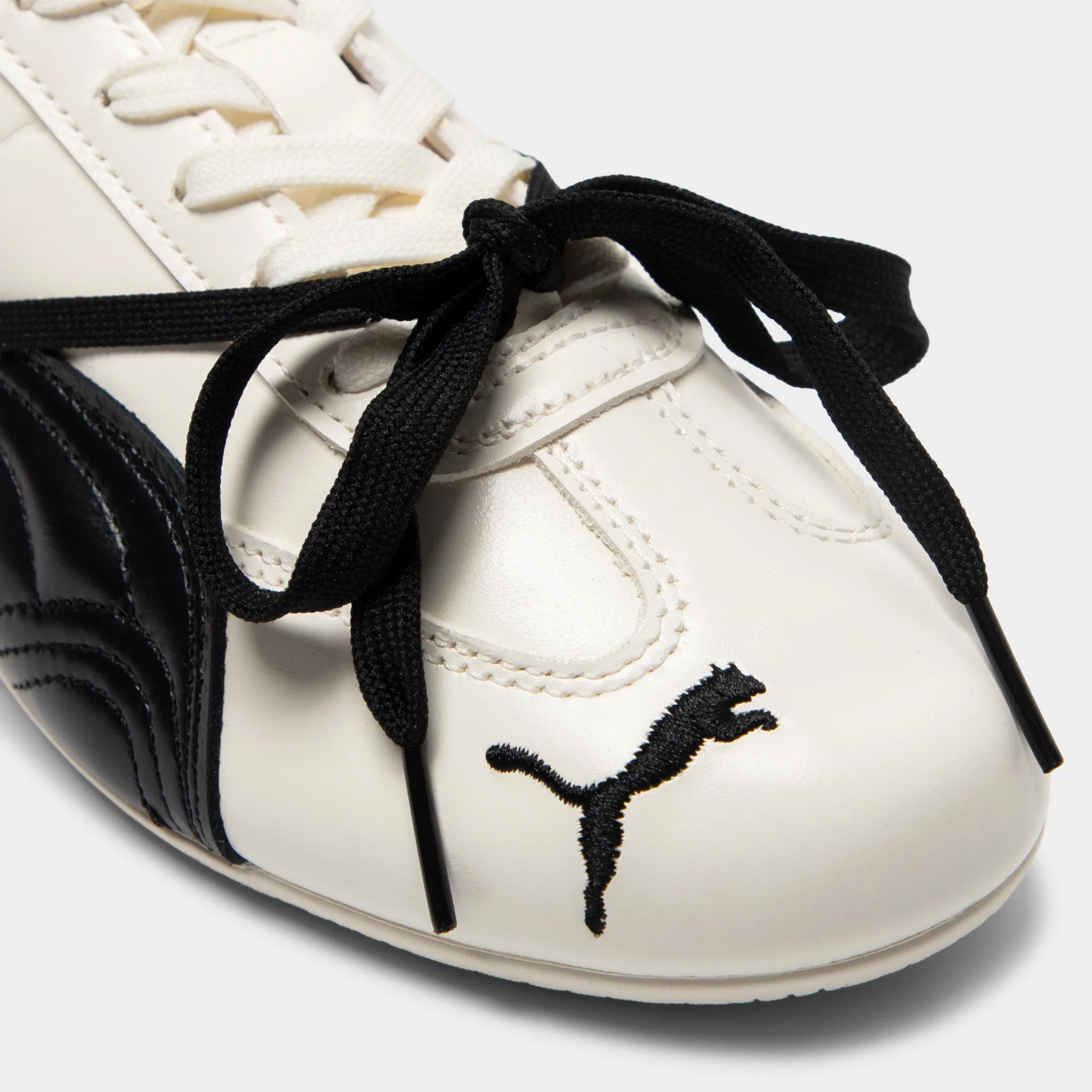 Clean Texture Stylish Appearance Puma x Ros?? Speedcat Leather Warm White / Black