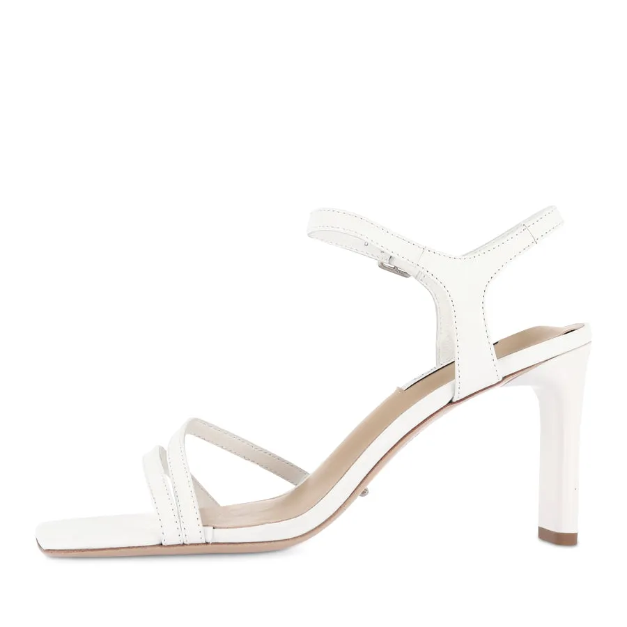 Sleek Appearance CASA - MILK CAPRETTO LEATHER