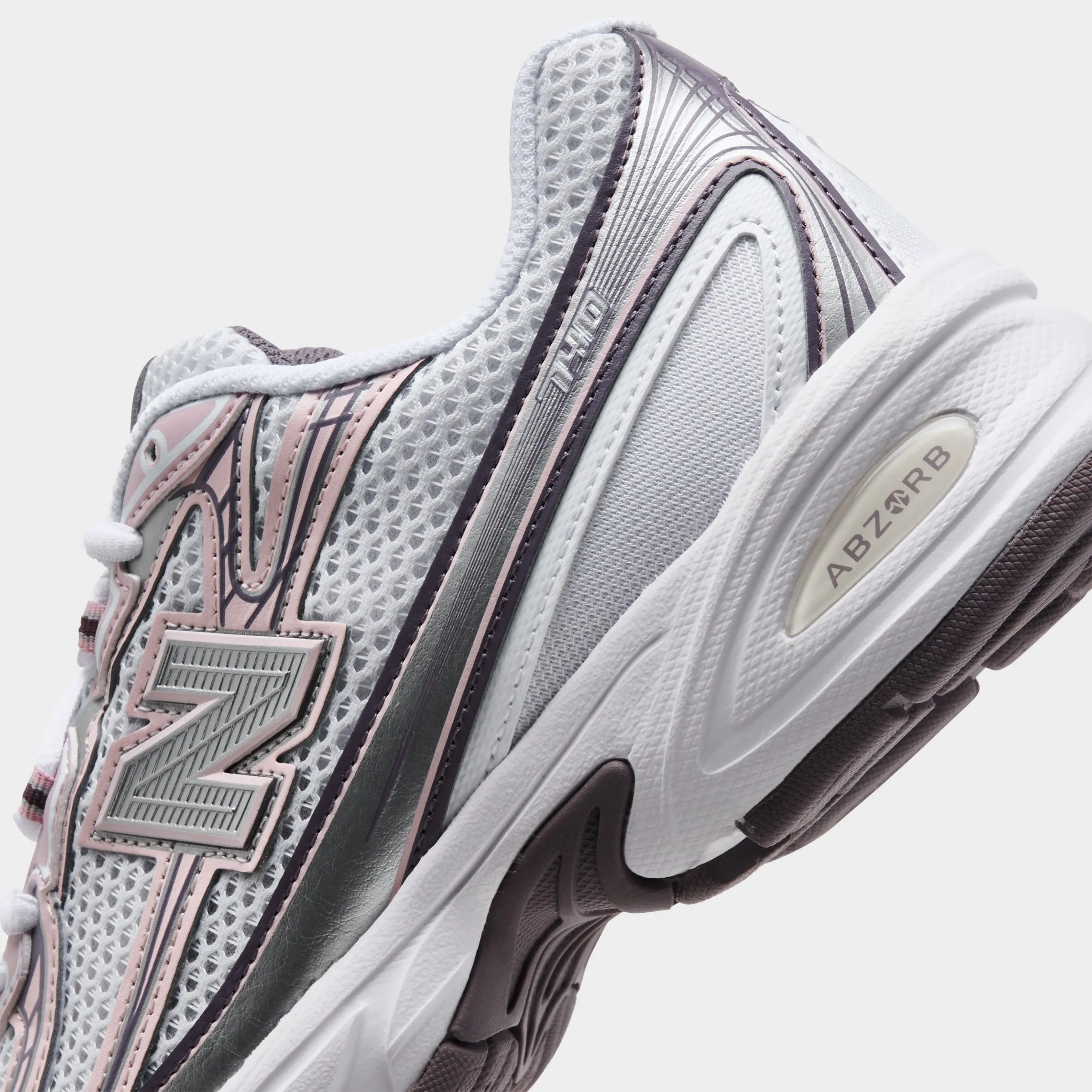 New Balance 740 Ice Wine / White Heat Relief