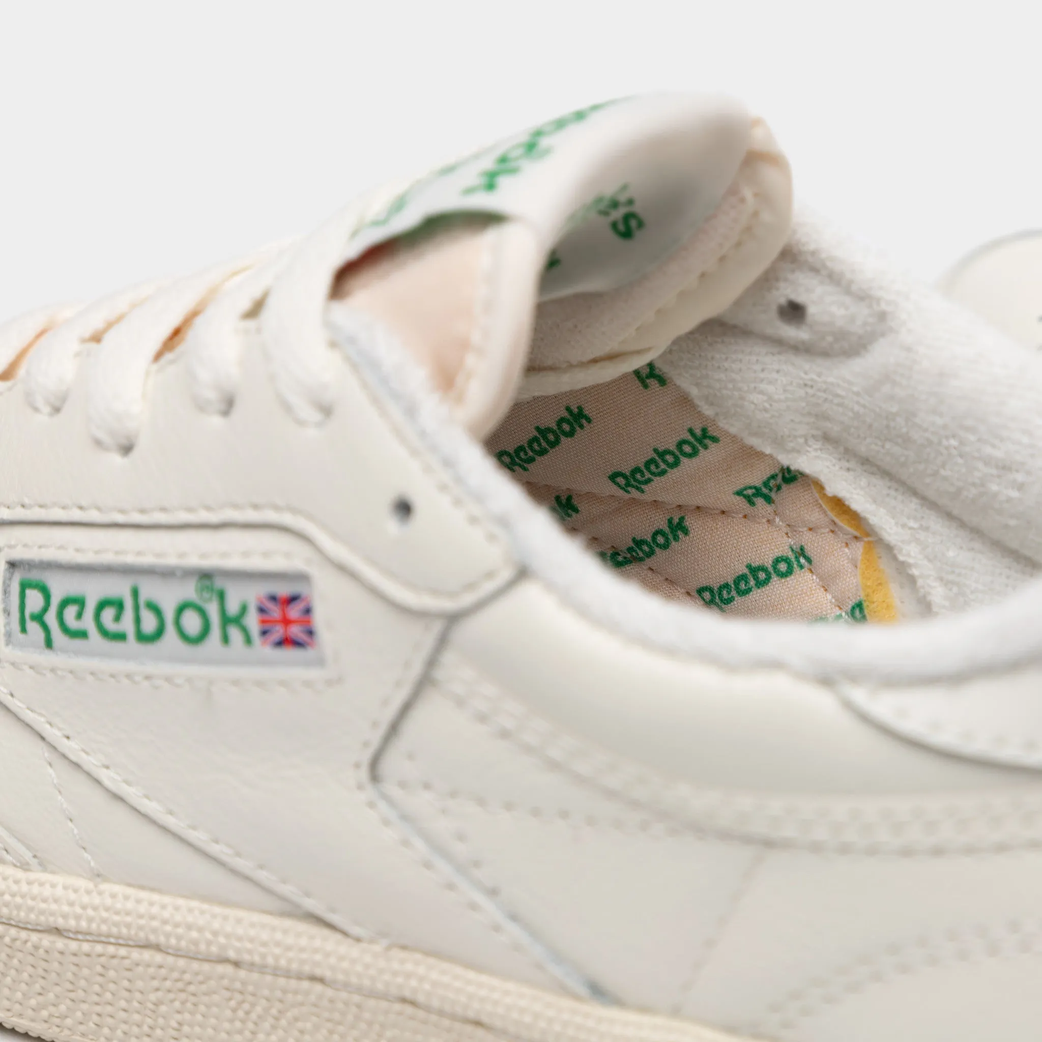 Reebok Womens' Club C 85 Vintage Chalk / Alabaster - Green foot safety