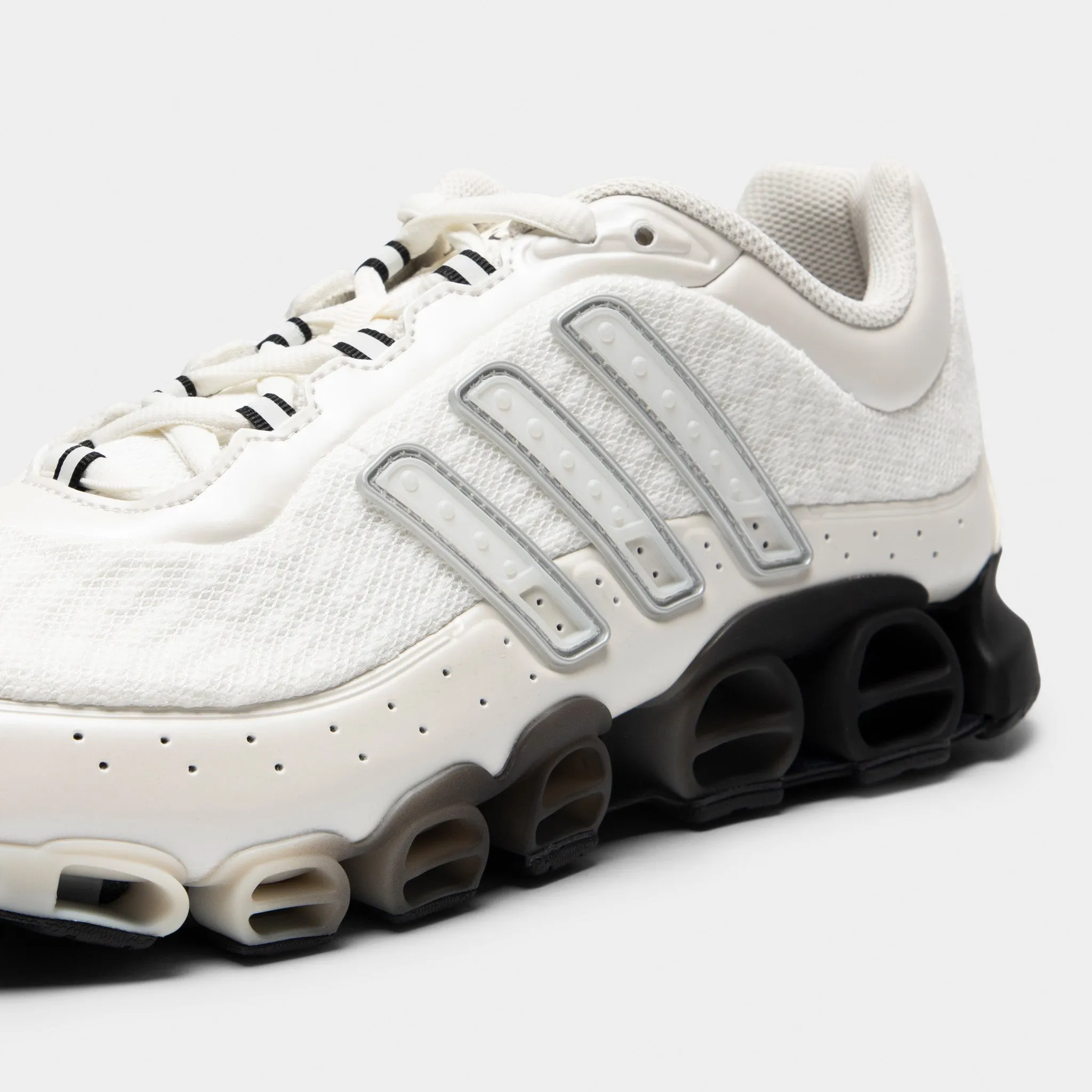 Contoured Fit Fashion Accent adidas Megaride Zero Metallic Silver / Black