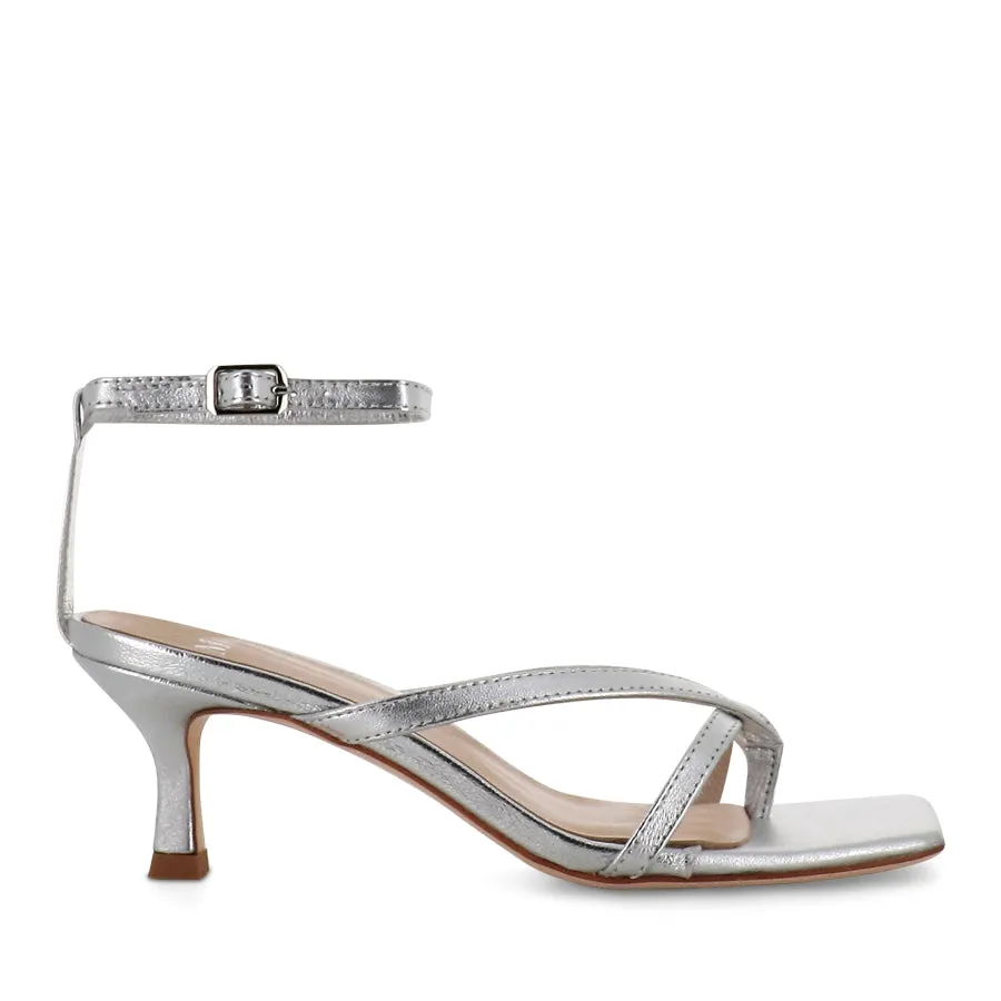 DENE - SILVER LEATHER Practical Footwear Supportive Style