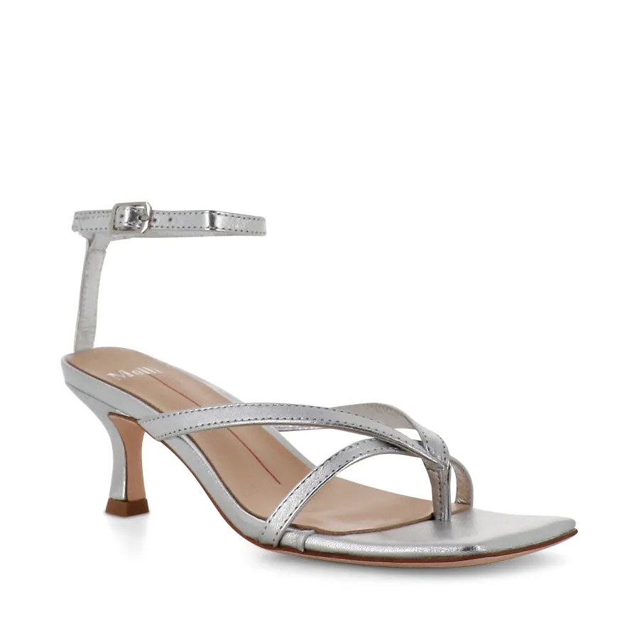 DENE - SILVER LEATHER On-The-Go Footwear