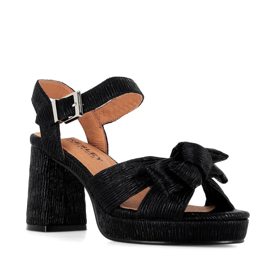 SAM - BLACK Sturdy Trendy Comfort