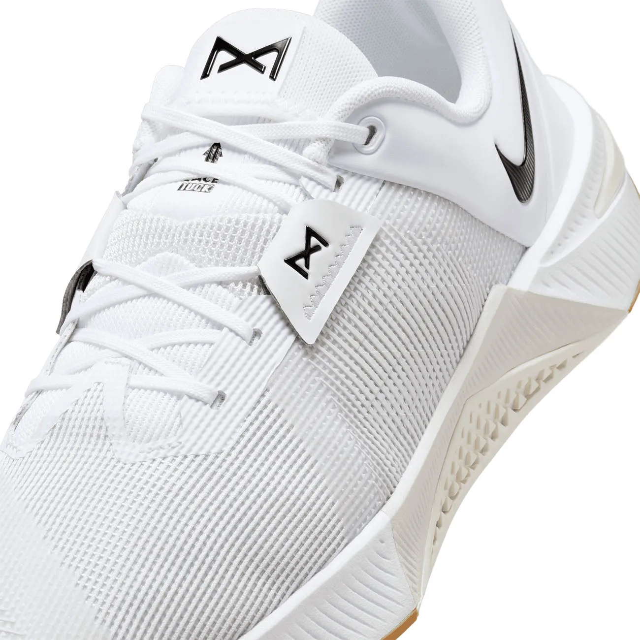 Men's Nike Metcon 10 outdoor shoe functions Wind - resistant