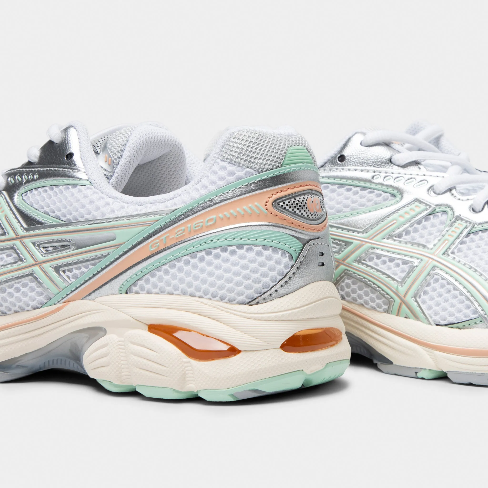 Durable rubber sole Timeless arch ASICS GT-2160 White / Mint Tint