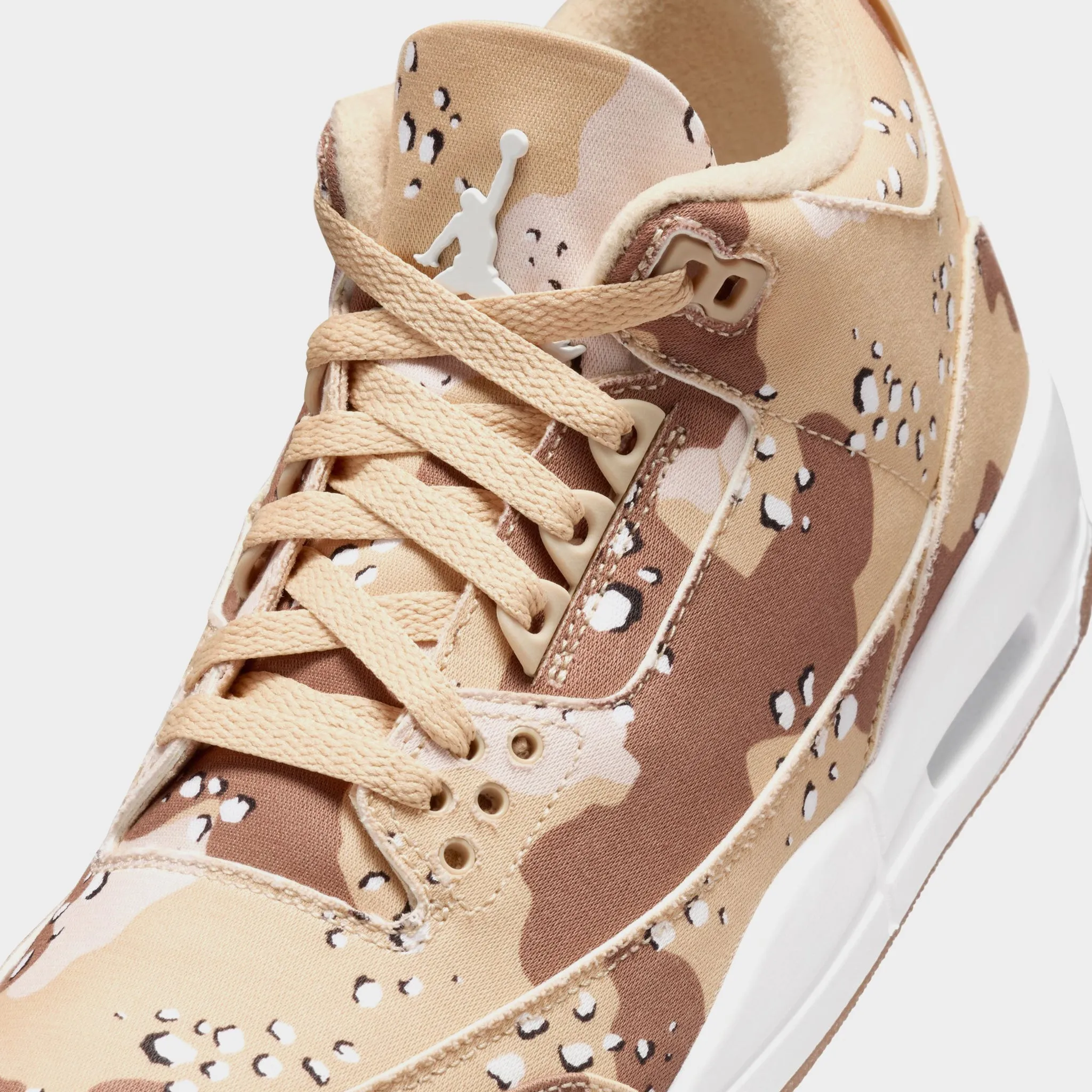 Hyperelastic Compound Energy   Return Jordan Women's 3 Retro Tex DK Driftwood / Sail Hemp - Velvet Brown