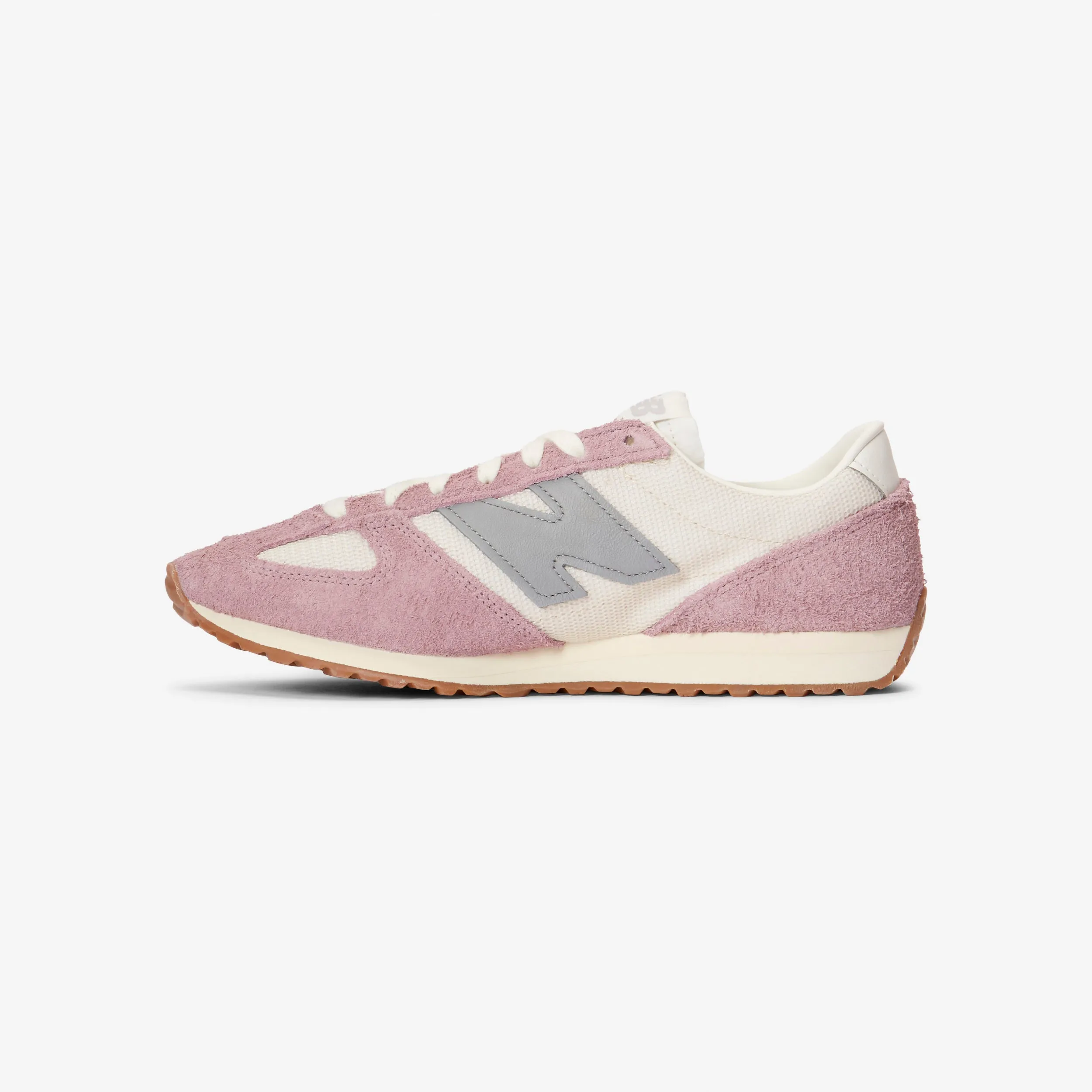 471 Retro-inspired cushioning