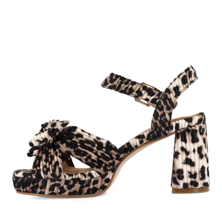 SAM - TAN LEOPARD Gift Walk