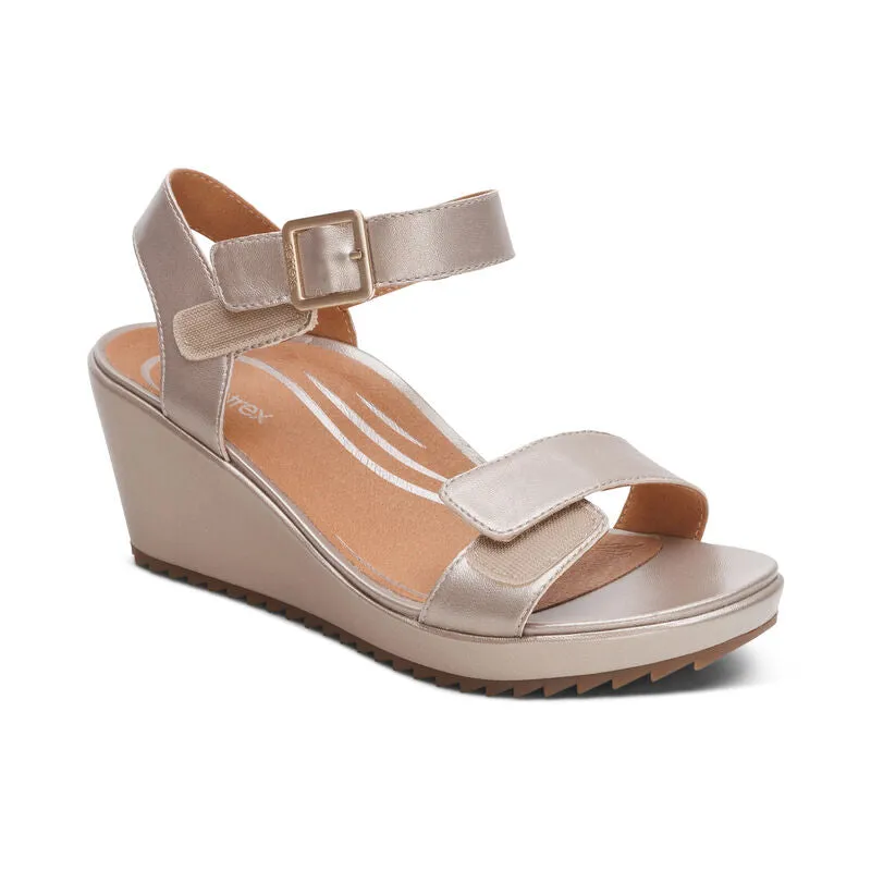AETREX ANDREA WEDGE SANDAL - PLATINUM Stretchable