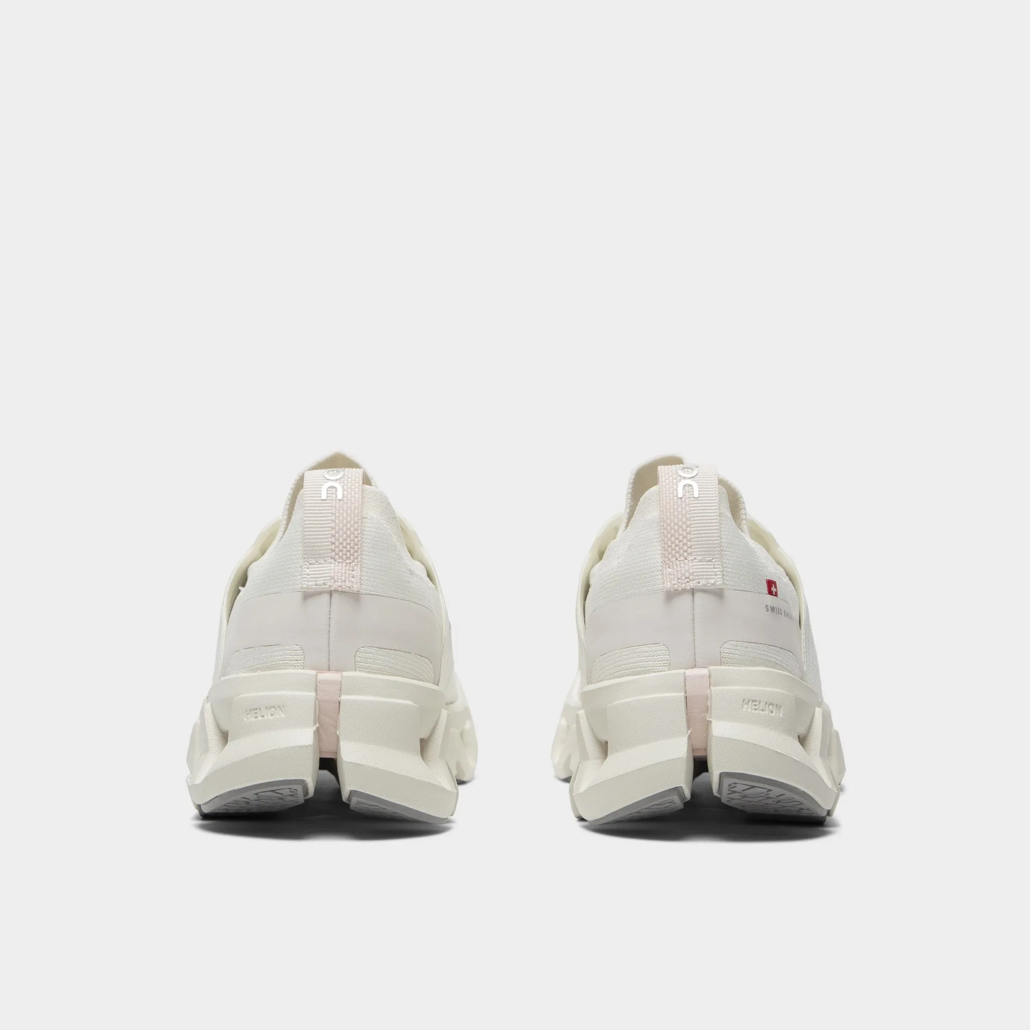Warm Lining Slip On Construction On Women's Cloudswift 4 Ivory / Sand