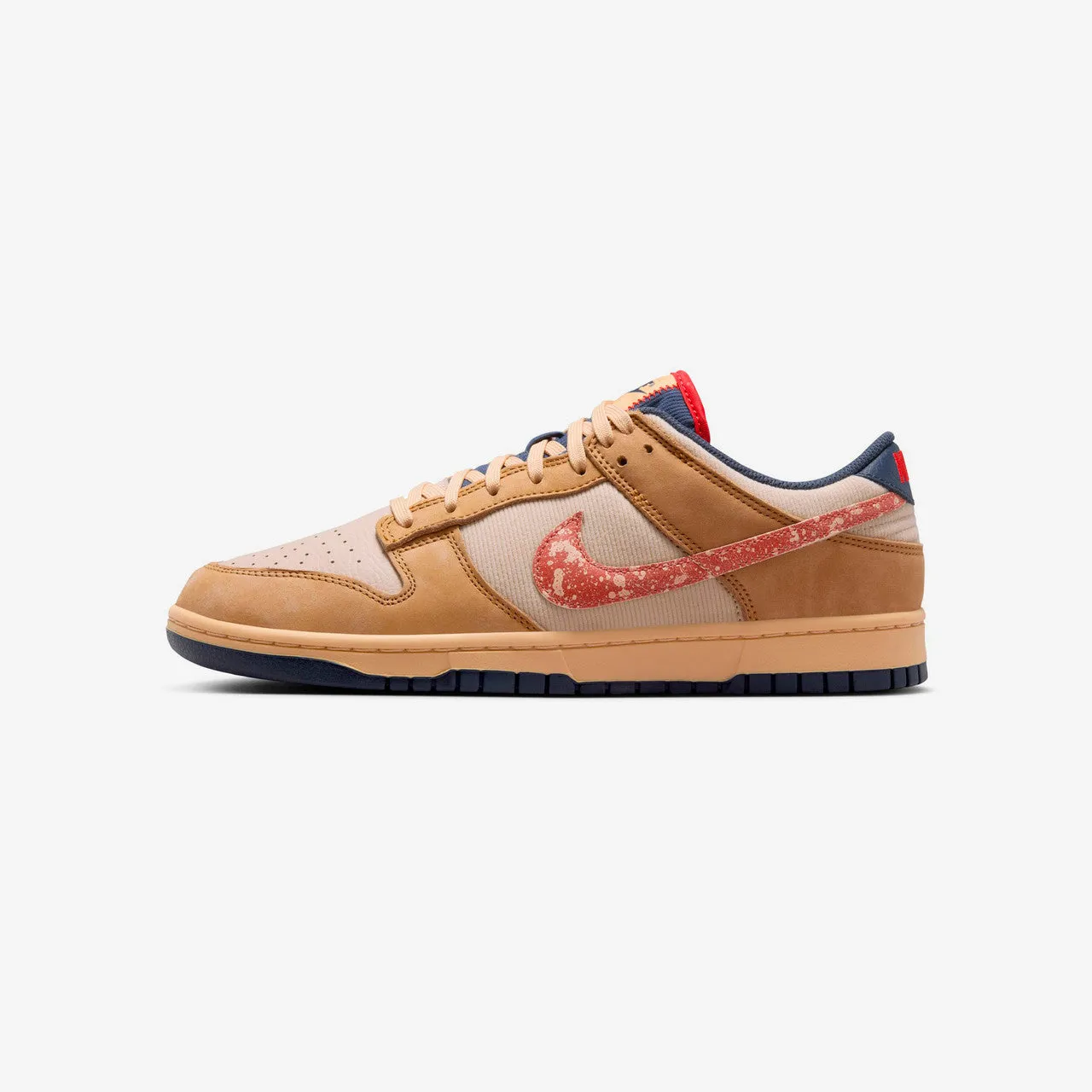 Dunk Low Retro SE Skating mountain climbers' hiking boots
