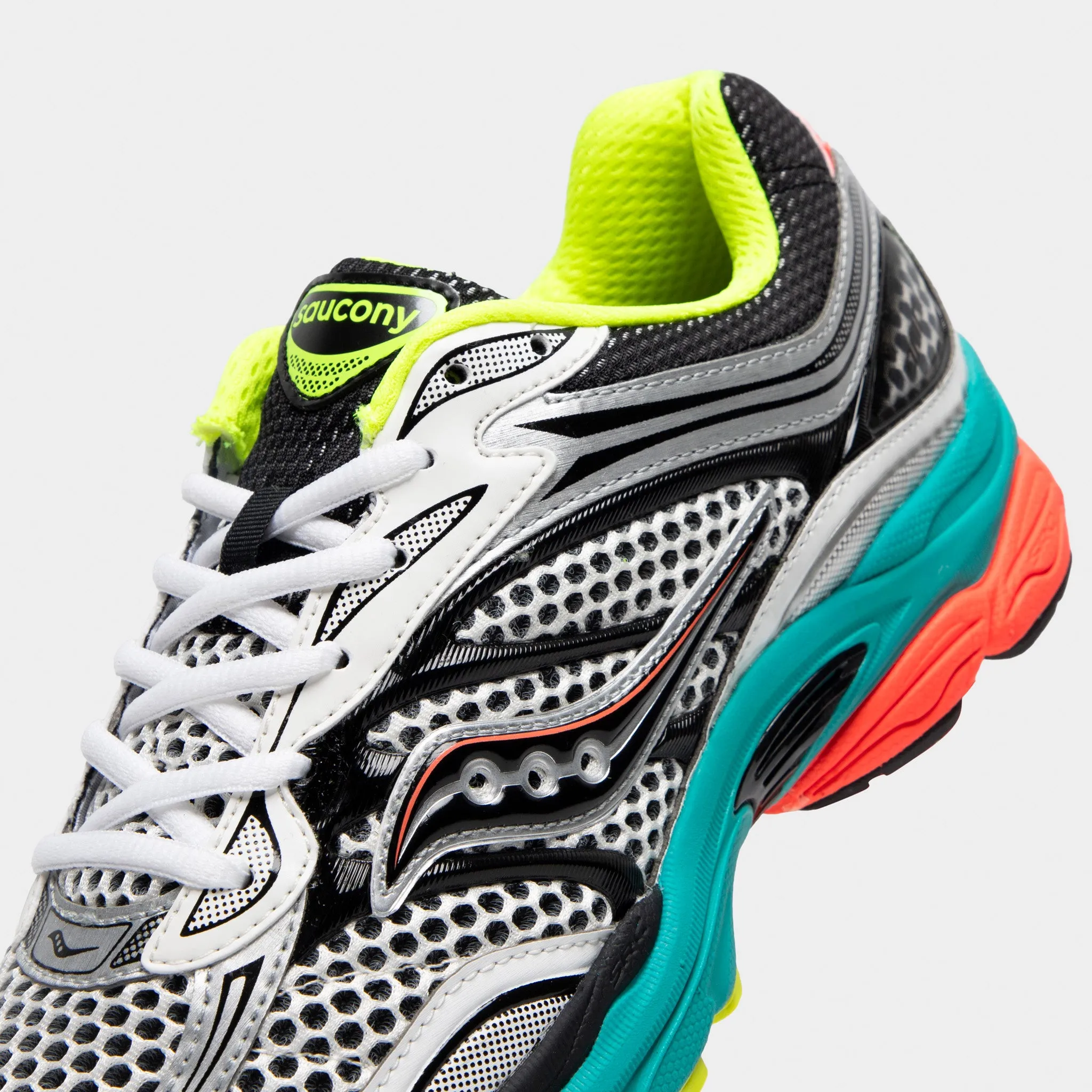 Saucony ProGrid Omni 9 Silver / Multi Water Resistant Knit