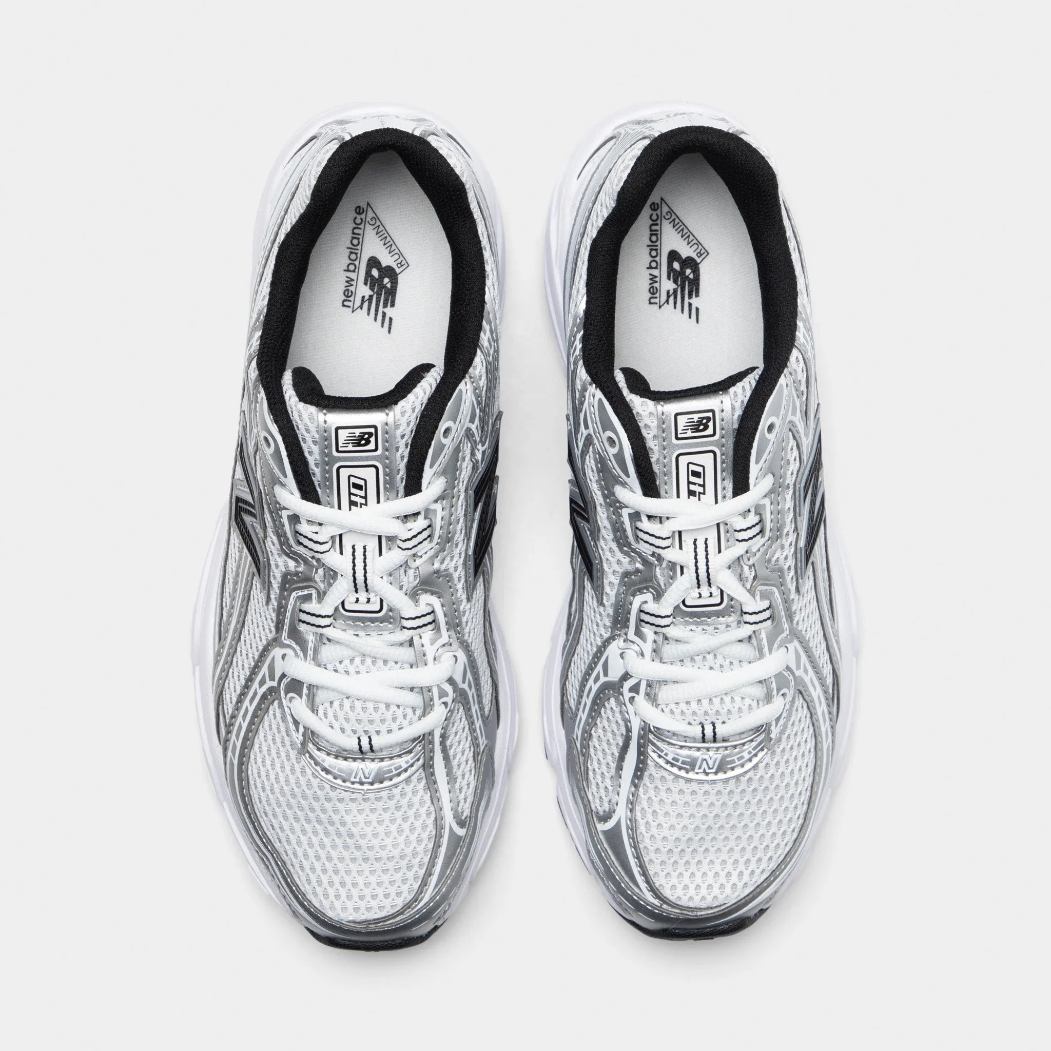 Balanced weight Everyday New Balance 740 White / Silver Metallic