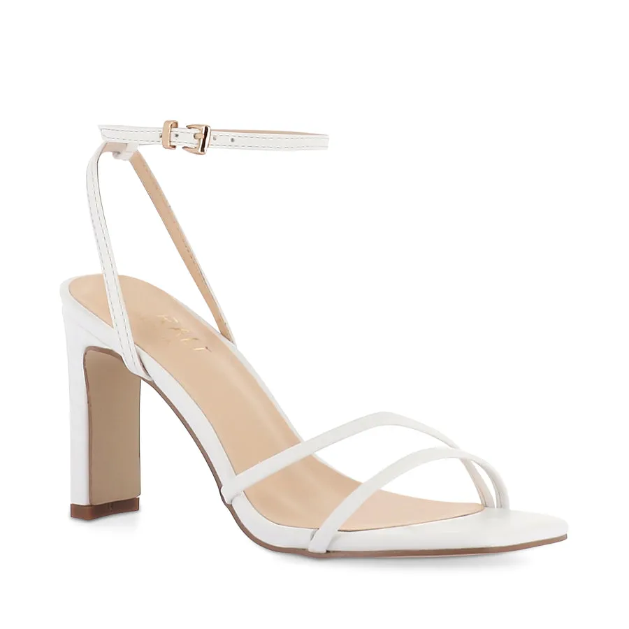 KIMMY - WHITE Fashion-Forward