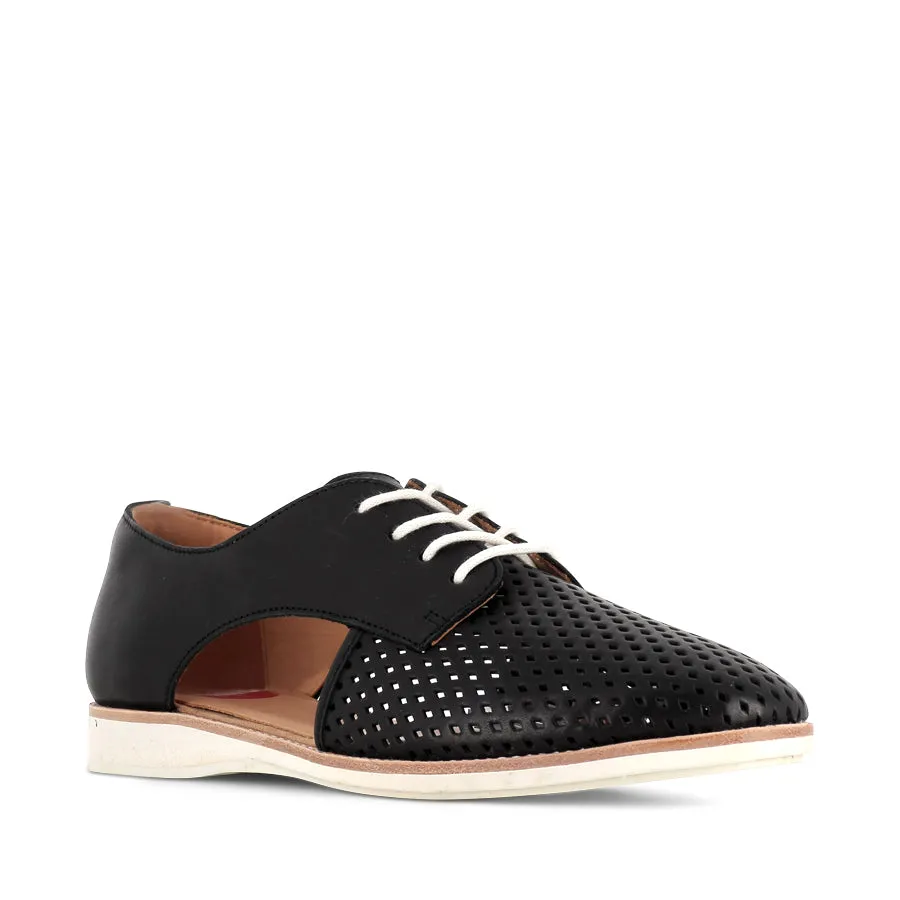 SIDECUT PUNCH - BLACK LEATHER Trendy Sole
