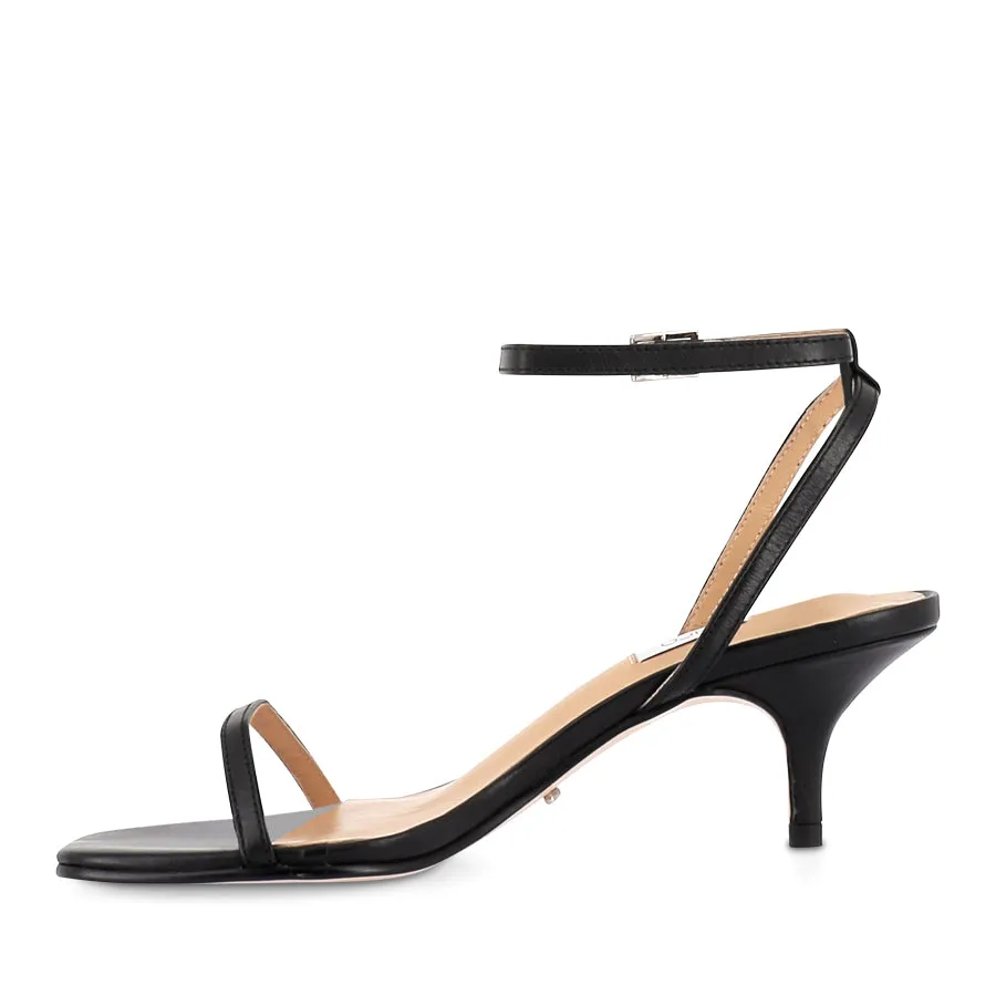 Chic Slip-ons AVENUE - BLACK COMO
