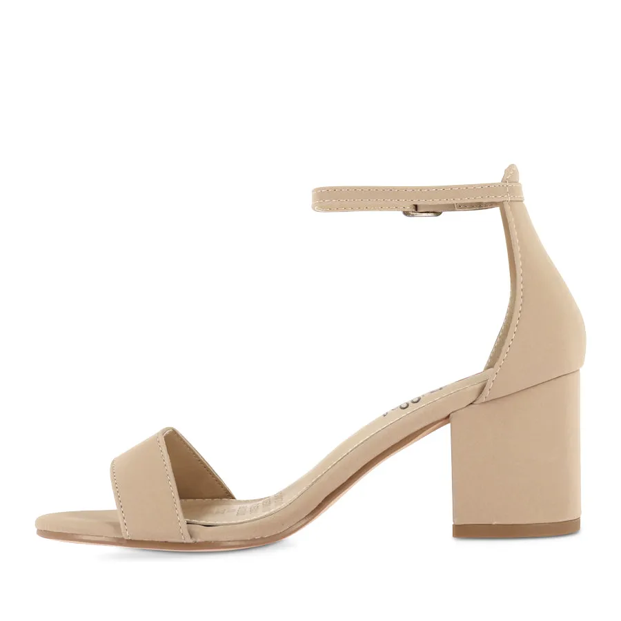 Pose Shot Dusk Light JORDI - NUDE NUBUCK
