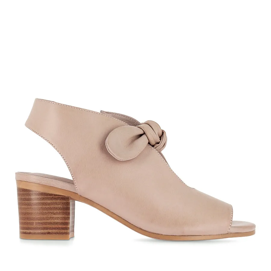 Runway Mood Breathable Shoe Design BANANA - CAFE LEATHER