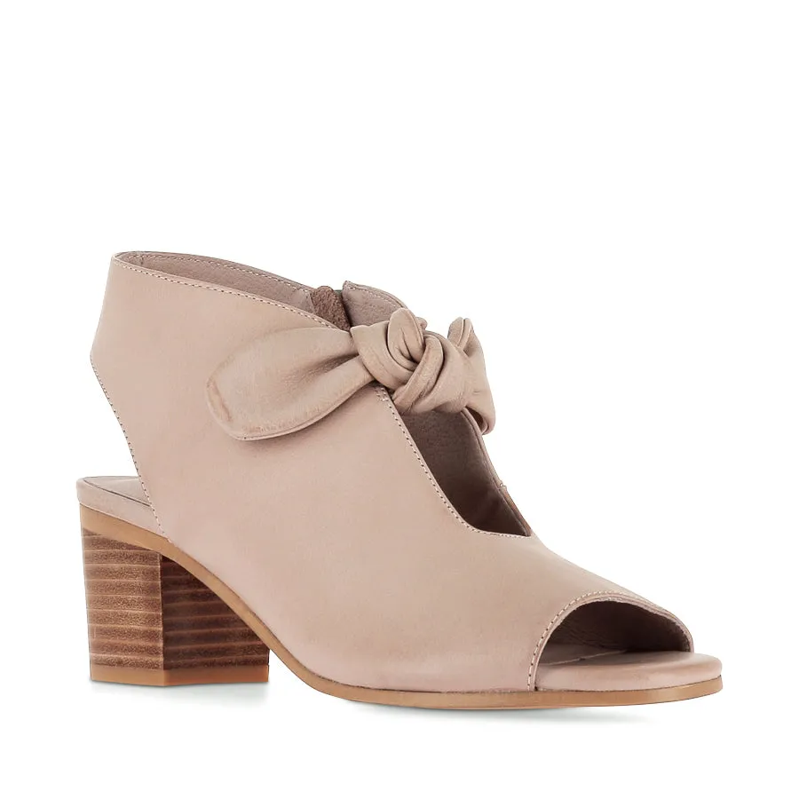 Cozy Cushioning BANANA - CAFE LEATHER
