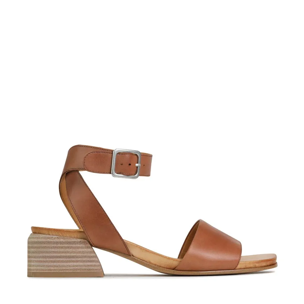 SARIAH BLOCK HEEL SANDAL Adjustable Comfort Look Style
