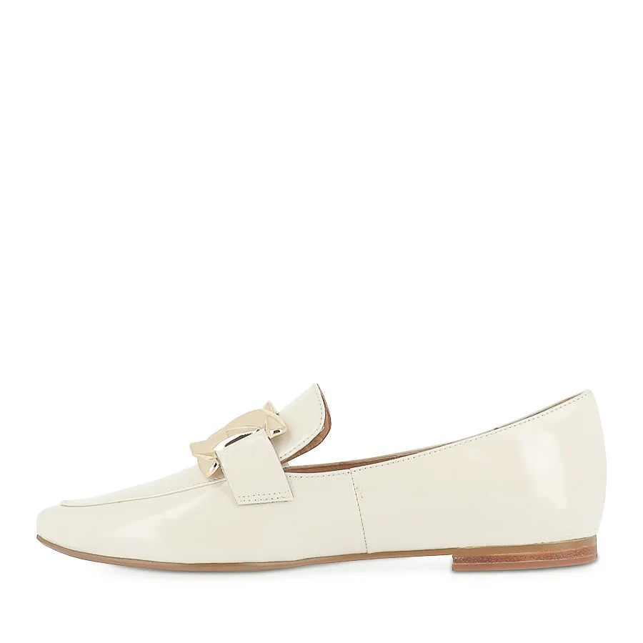 SOCORO - IVORY PATENT LEATHER Quick Step Elegant Casual