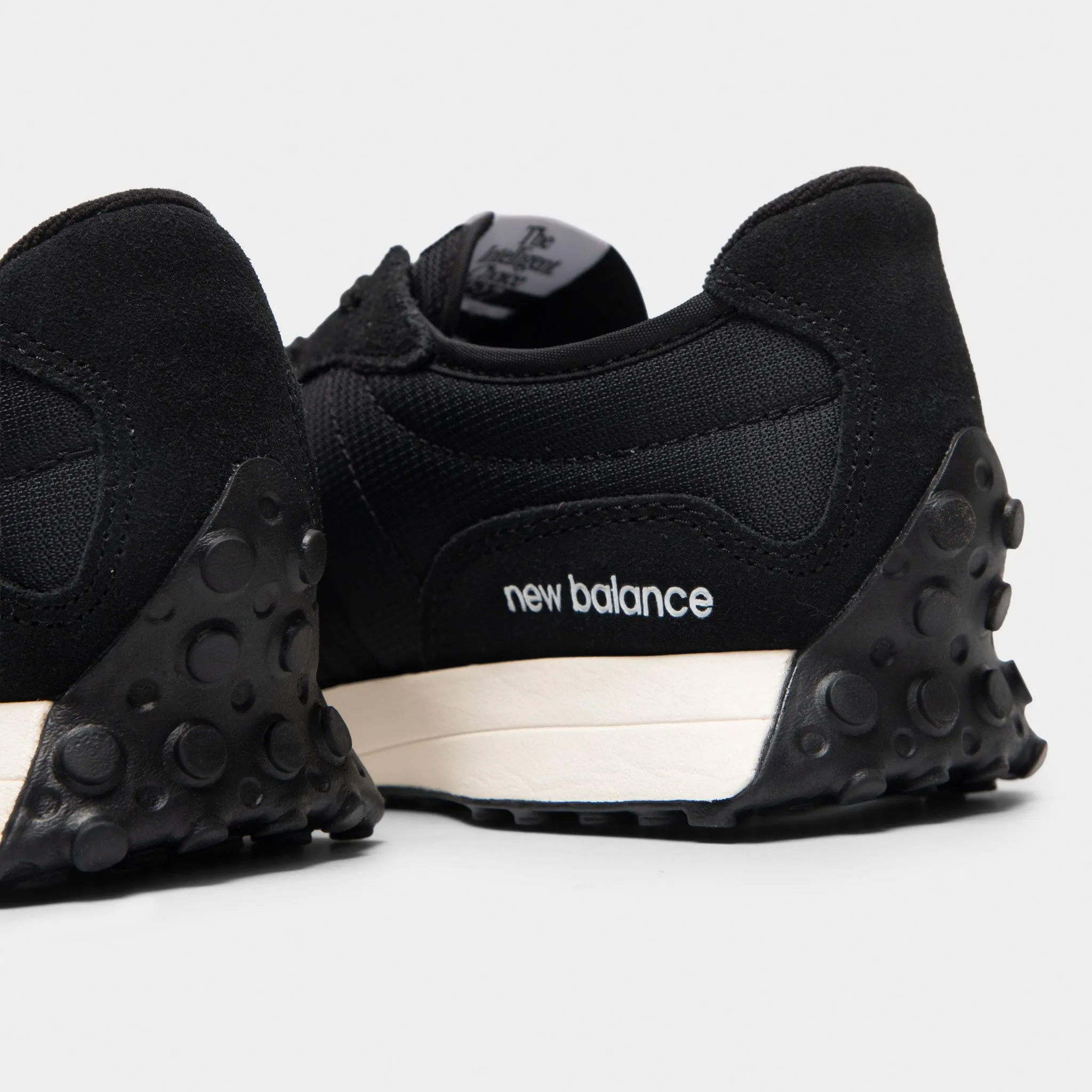 New Balance Juniors' 327 Black / White Sleek Finish