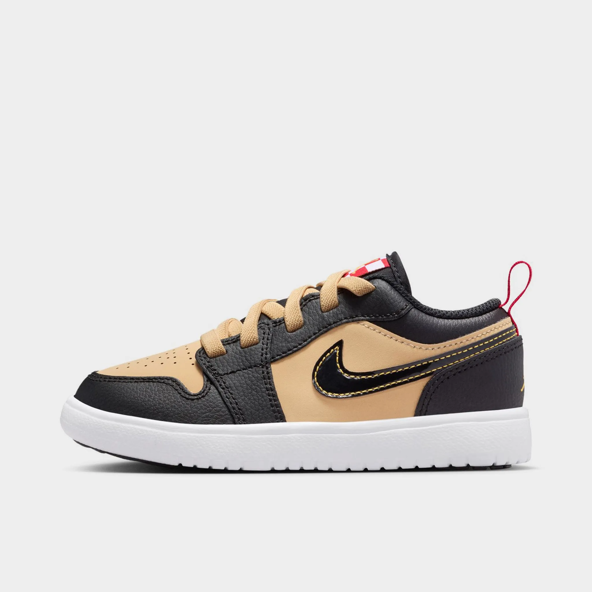 Classy stability Jordan 1 Low SE PS Sesame / Fire Red - Black