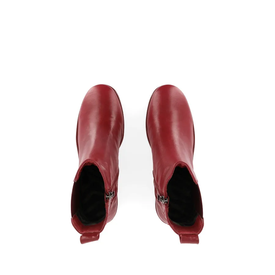 Home Style PROP - RED WRINKLE LEATHER