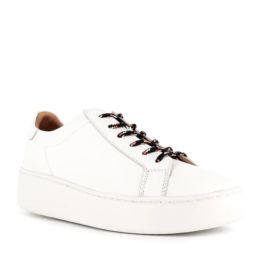 CITY SNEAKER - WHITE LEATHER Dual Zone Traction