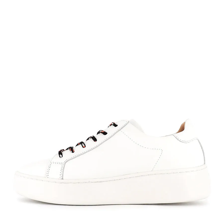 CITY SNEAKER - WHITE LEATHER Outdoors Ready Cold Hike