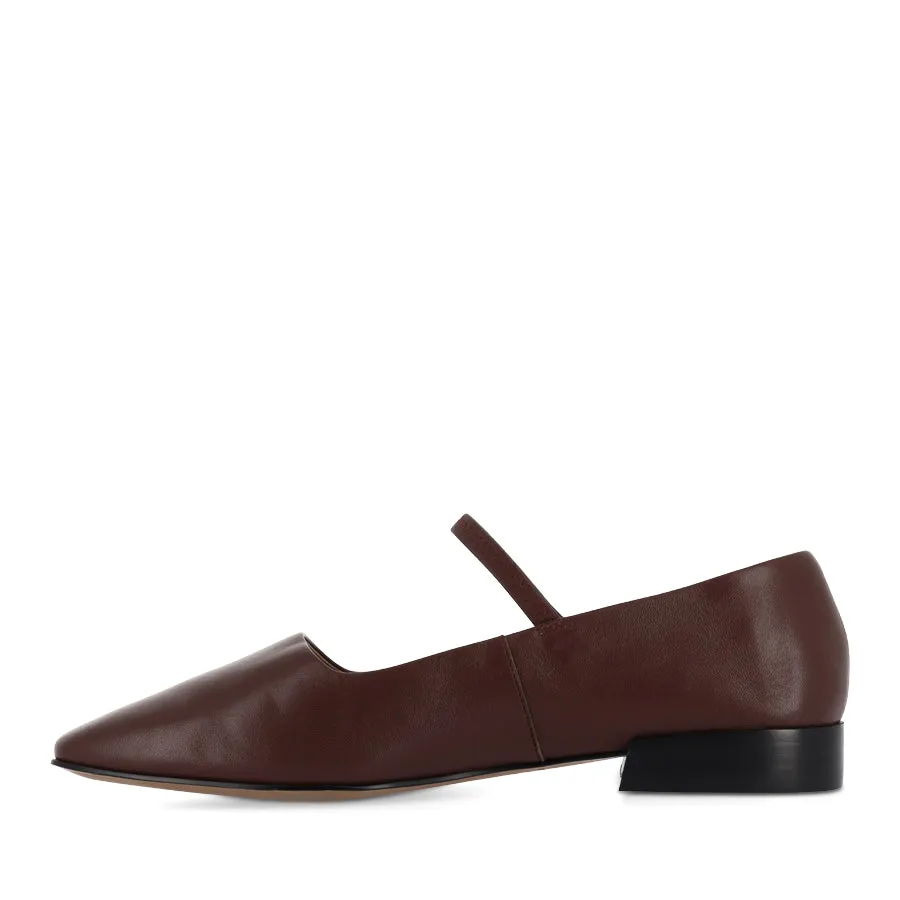 SOPHIA - OXBLOOD LEATHER Soft Support All-day style