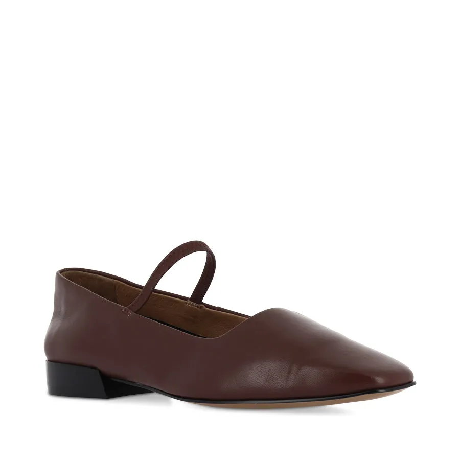 SOPHIA - OXBLOOD LEATHER Fashionable Walk Urban Flow