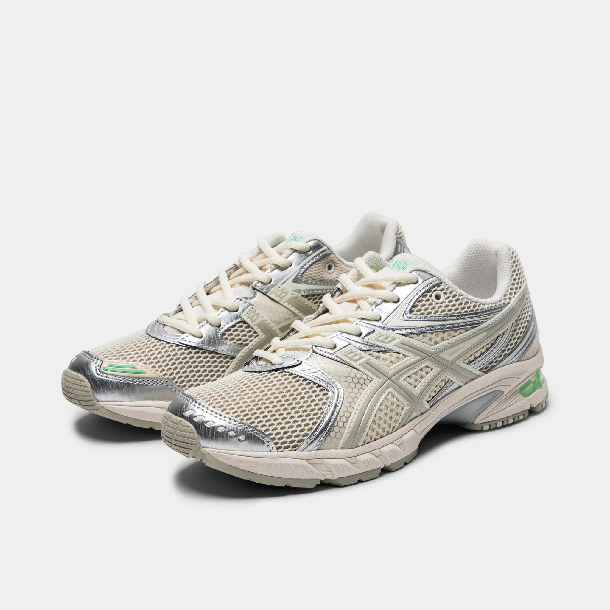 ASICS GEL-DS Trainer 14 Cream / Fossil Seamless Upper Construction