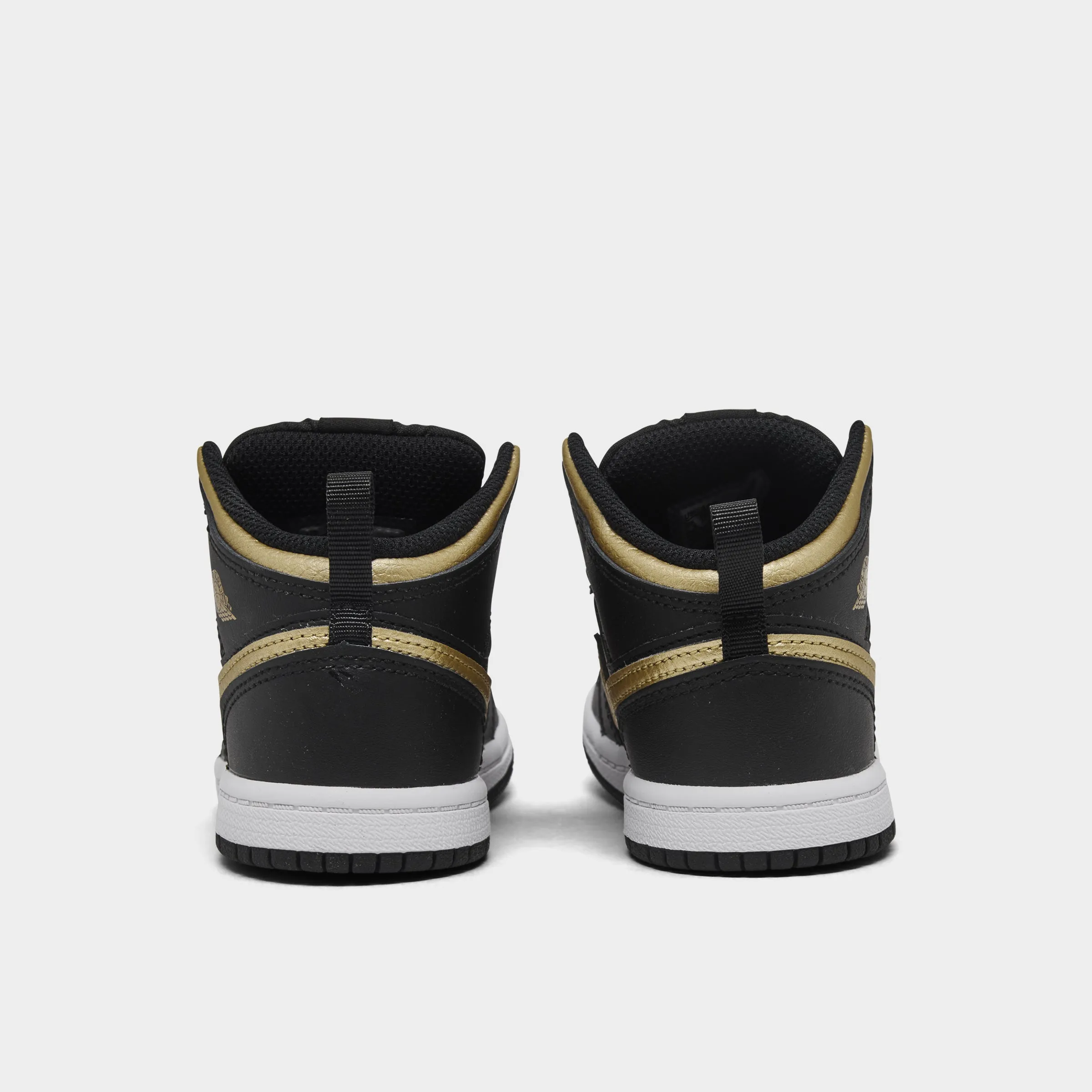 Adaptive Traction Technology Non Slip Inner Lining Jordan 1 Mid TD Black / Metallic Gold - White